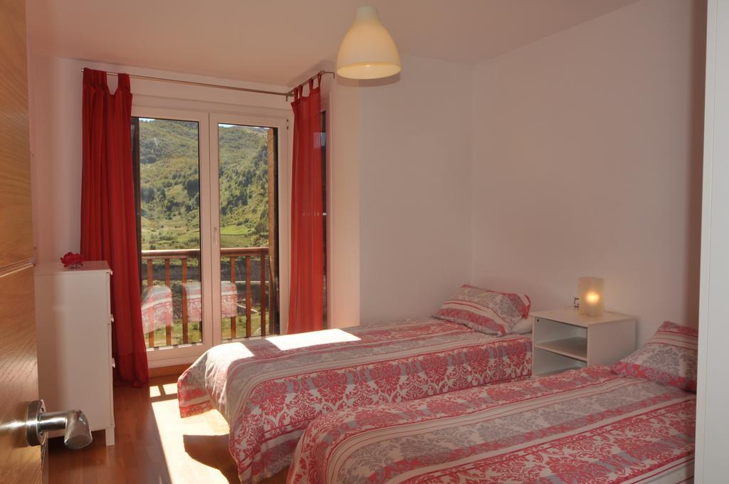 Apartamentos Tirol Formigal Pokoj fotografie
